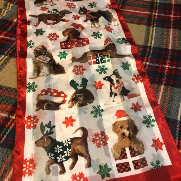 Beautiful Christmas Dog Lover Scarf - Picture 2 of 6